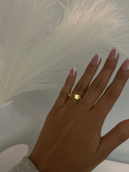 Bague T